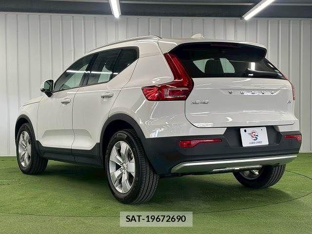 Volvo XC40 2020-12 3415405-16
