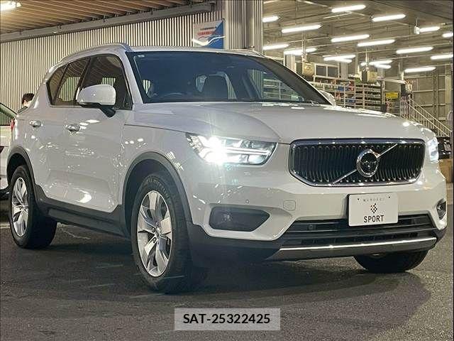 Volvo XC40 2022-05 3415403-15
