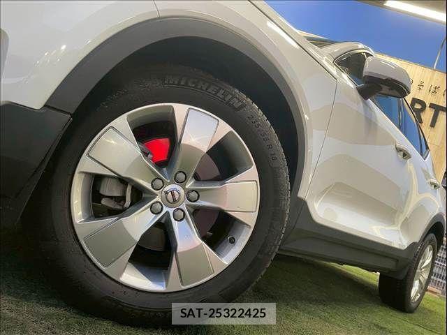 Volvo XC40 2022-05 3415403-18