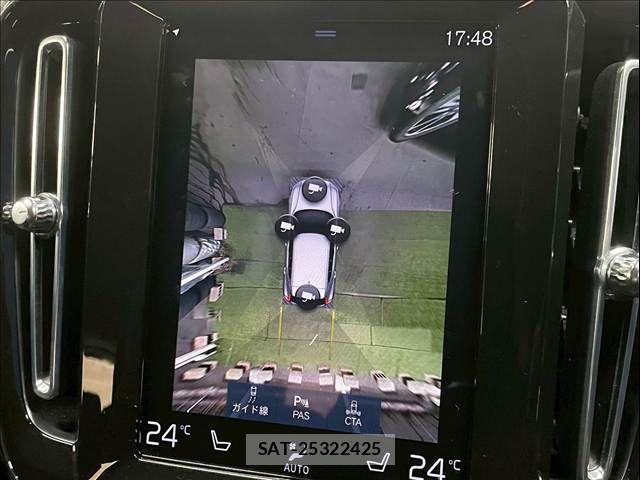 Volvo XC40 2022-05 3415403-3