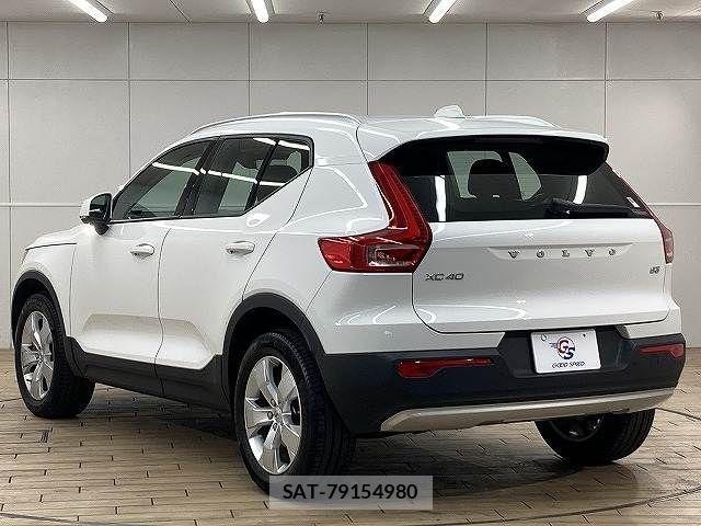 Volvo XC40 2022-05 3415402-15