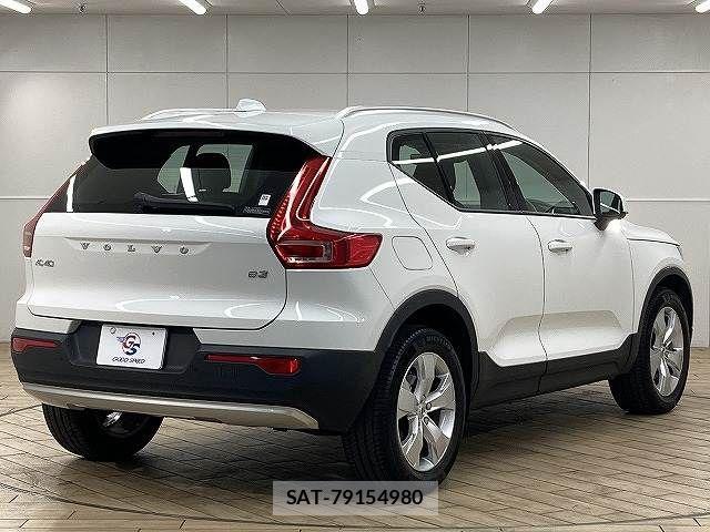 Volvo XC40 2022-05 3415402-16