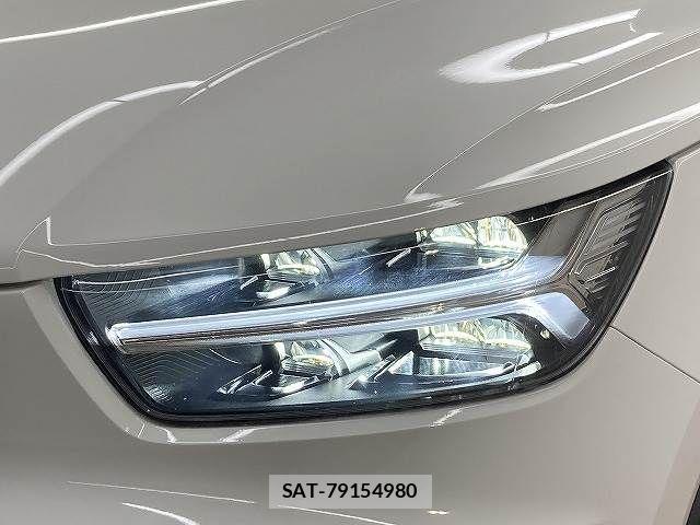 Volvo XC40 2022-05 3415402-19