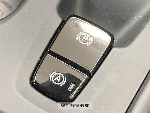 Volvo XC40 2022-05 3415402-7