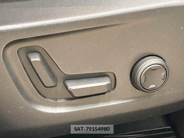 Volvo XC40 2022-05 3415402-8