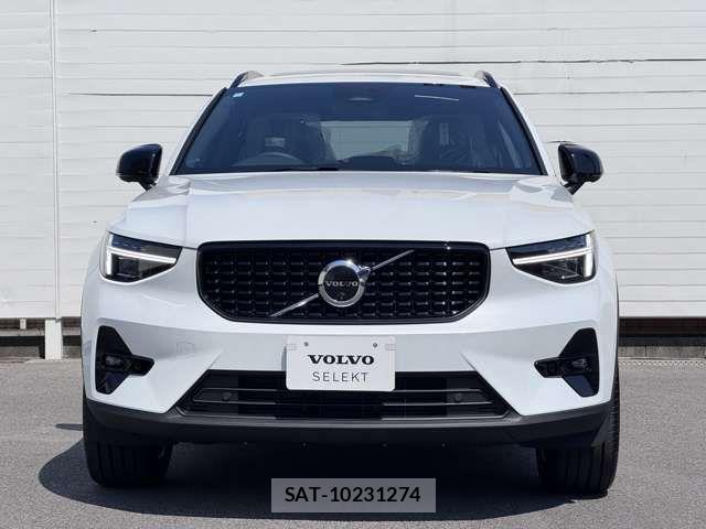 Volvo XC40 2024-12 3390572-3