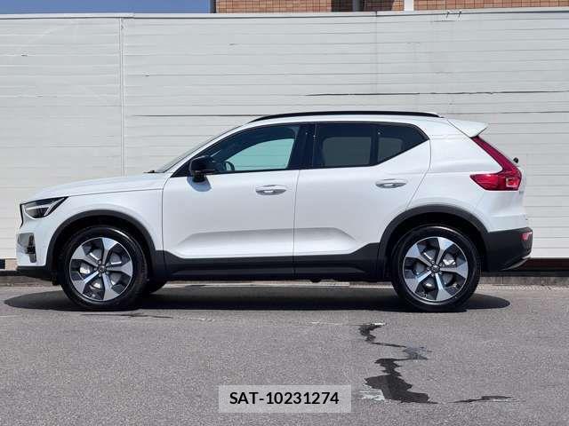 Volvo XC40 2024-12 3390572-6