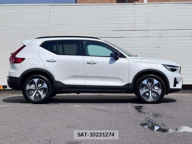 Volvo XC40 2024-12 3390572-7