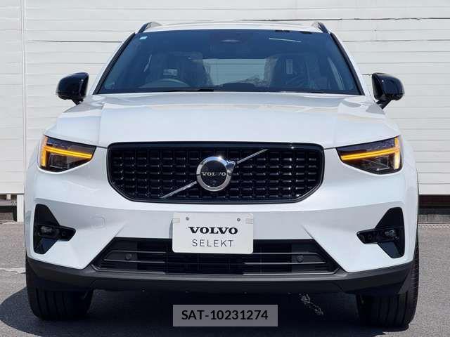 Volvo XC40 2024-12 3390572-8