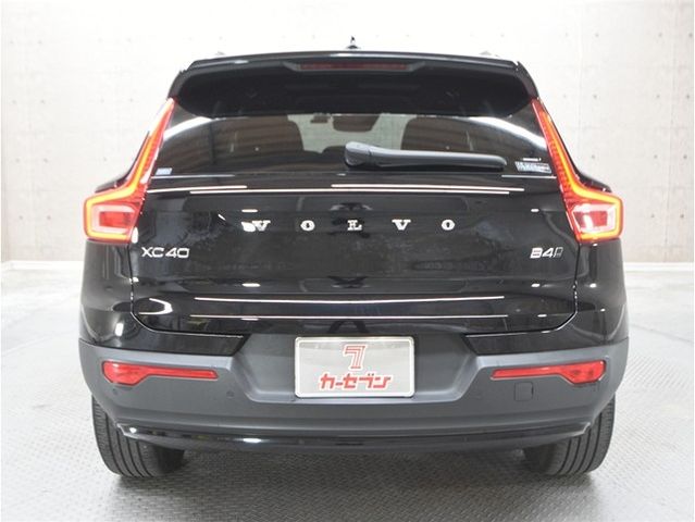 Volvo XC40 2021-05 3687039-10