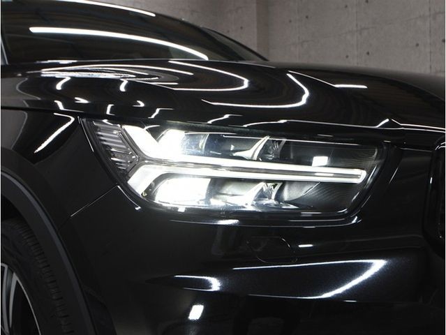 Volvo XC40 2021-05 3687039-13