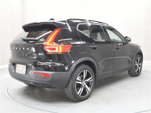Volvo XC40 2021-05 3687039-1