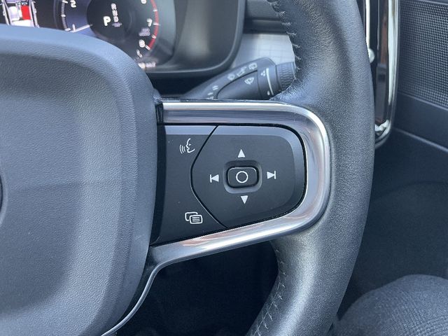 Volvo XC40 2019-12 3687076-11