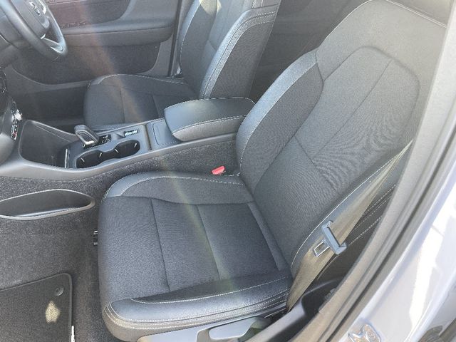 Volvo XC40 2019-12 3687076-13
