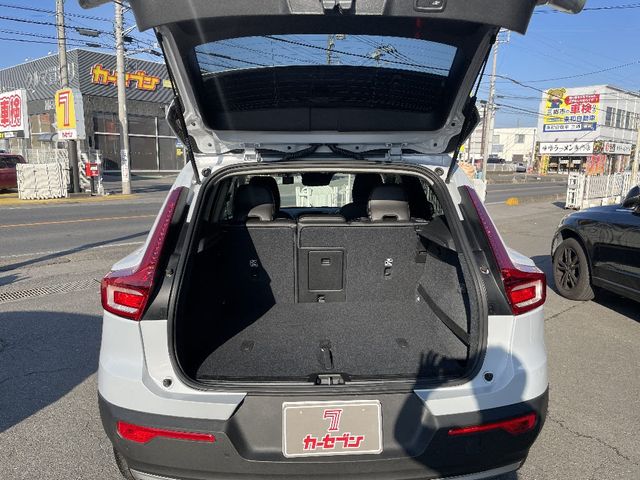 Volvo XC40 2019-12 3687076-5