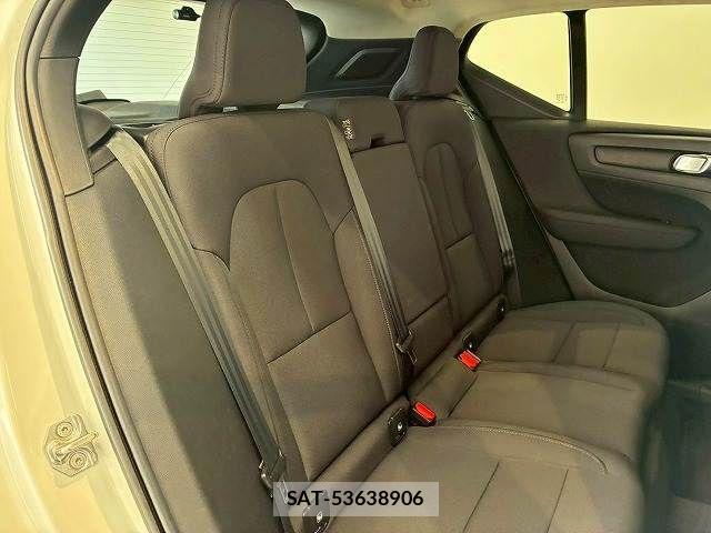 Volvo XC40 2021-01 3911050-9