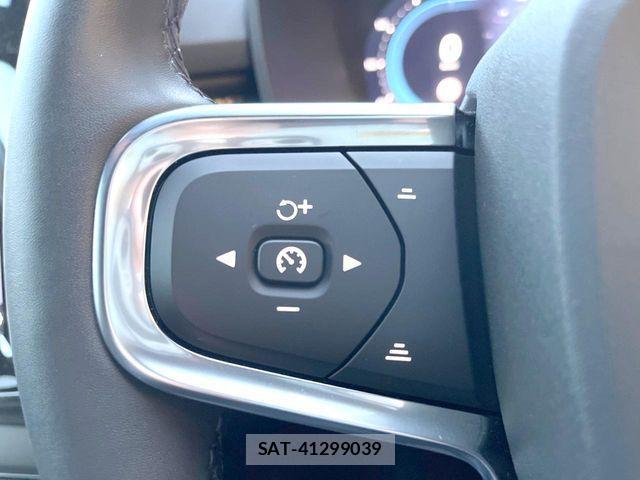 Volvo XC40 2025-01 4051301-10