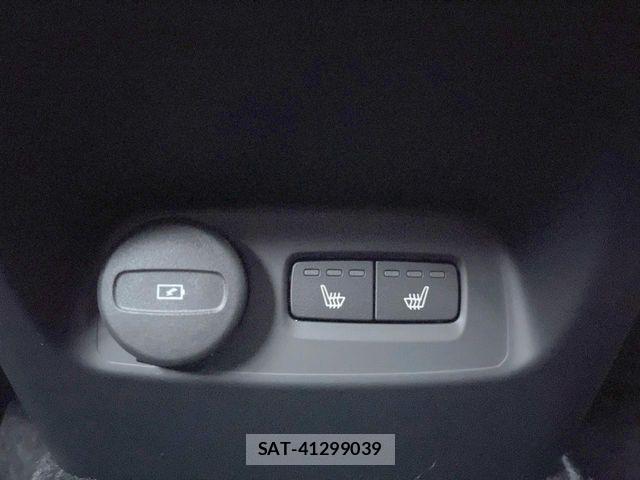 Volvo XC40 2025-01 4051301-13