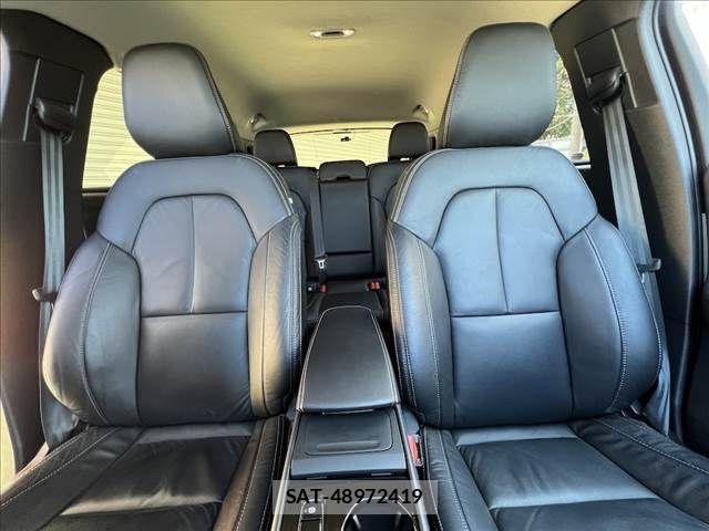 Volvo XC40 2022-06 4051317-26