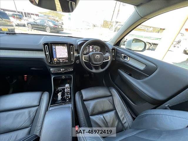 Volvo XC40 2022-06 4051317-27
