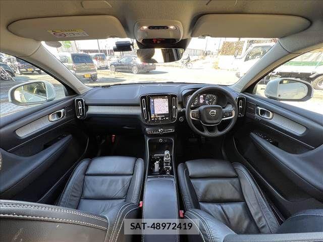 Volvo XC40 2022-06 4051317-29