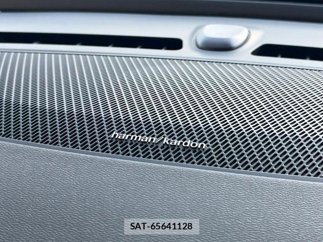 Volvo XC40 2023-06 4244084-5