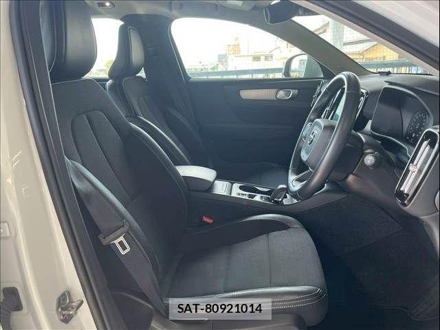 Volvo XC40 2020-02 4424871-6