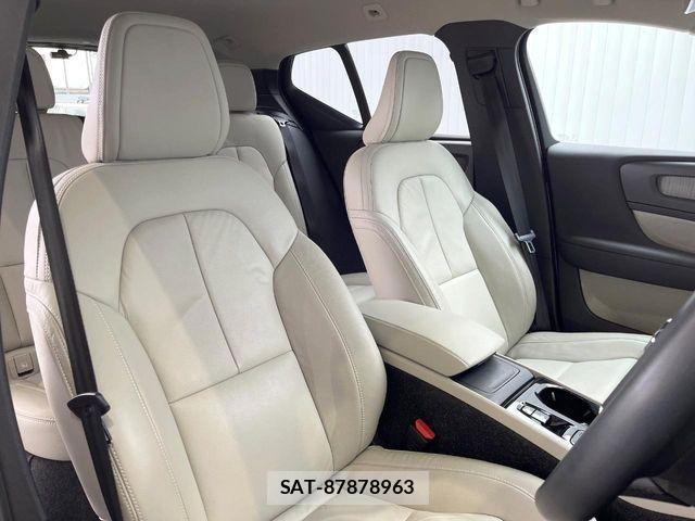 Volvo XC40 2021-07 4604128-13
