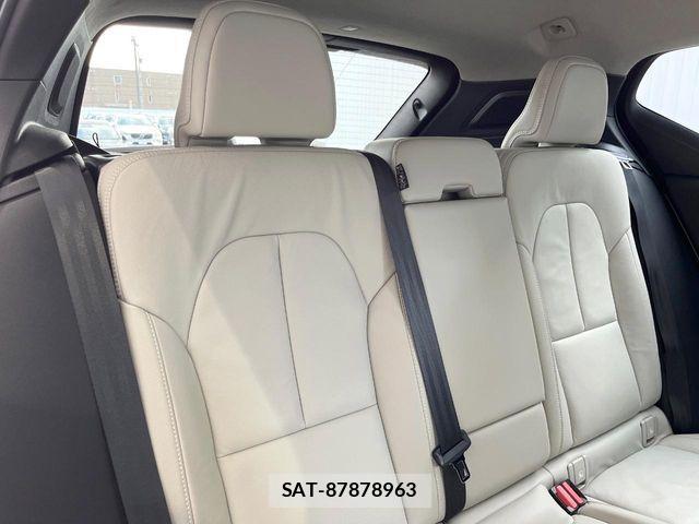 Volvo XC40 2021-07 4604128-14