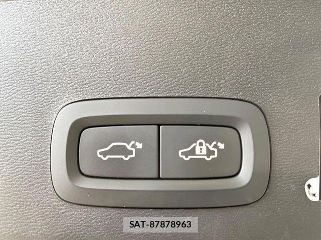 Volvo XC40 2021-07 4604128-17