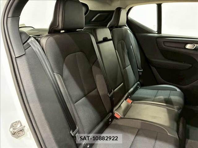 Volvo XC40 2019-03 4759229-9