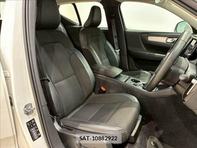 Volvo XC40 2019-03 4759229-8
