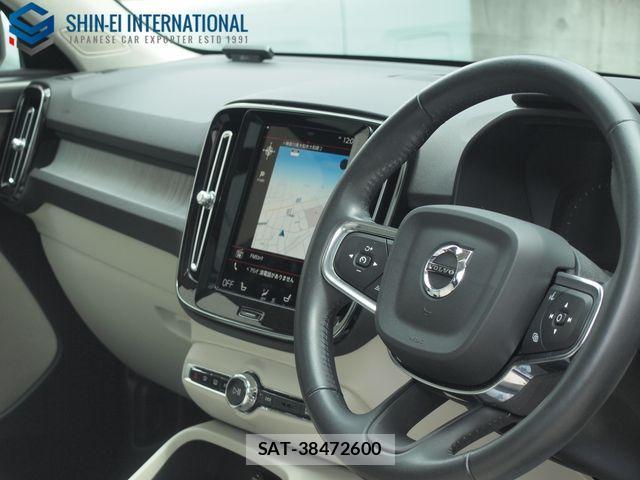 Volvo XC40 2021-05 4759227-11