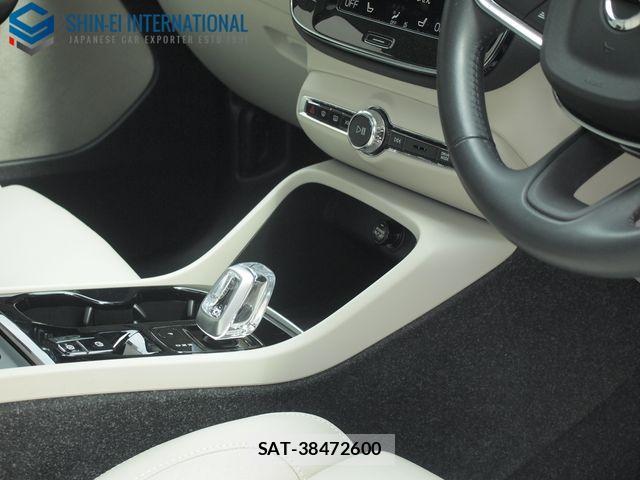 Volvo XC40 2021-05 4759227-16