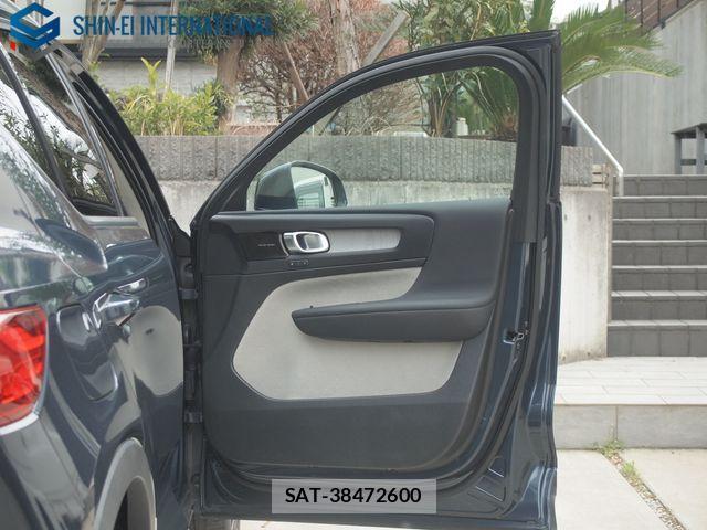 Volvo XC40 2021-05 4759227-17
