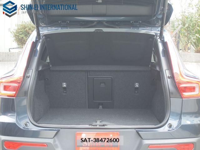 Volvo XC40 2021-05 4759227-22