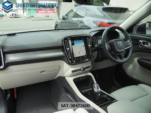 Volvo XC40 2021-05 4759227-4