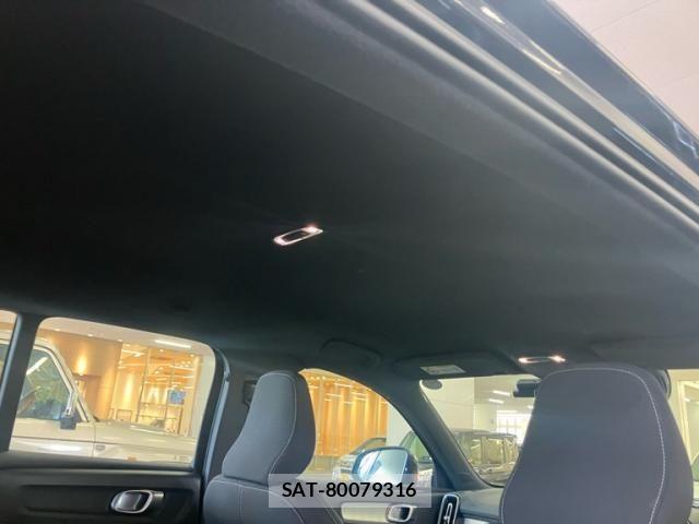 Volvo XC40 2021-11 4993414-12
