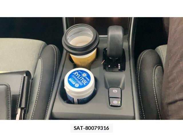 Volvo XC40 2021-11 4993414-26