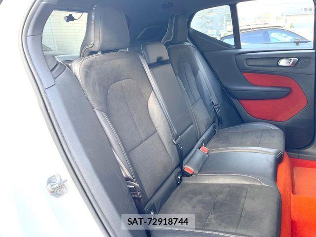 Volvo XC40 2018-04 5882206-12