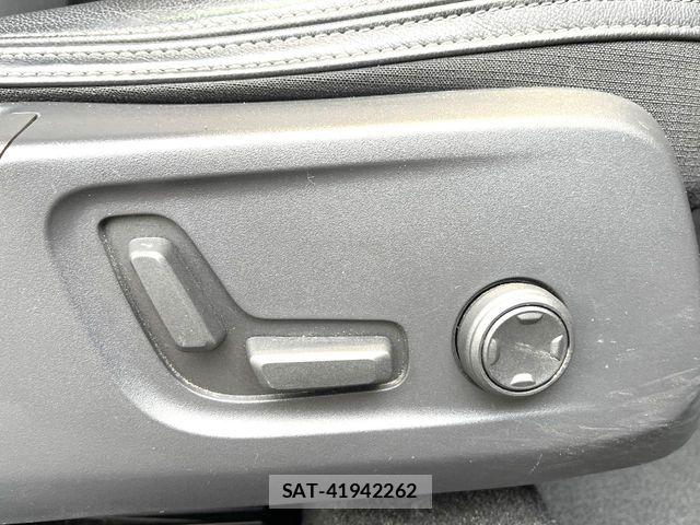 Volvo XC40 2018-12 5882219-10