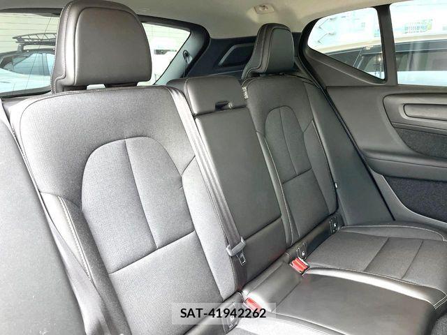 Volvo XC40 2018-12 5882219-12