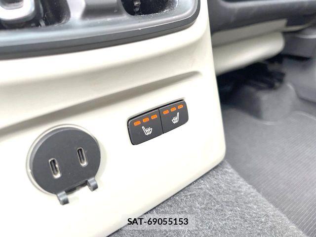 Volvo XC40 2021-06 5882200-9