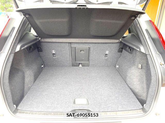 Volvo XC40 2021-06 5882200-14