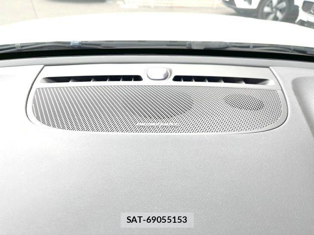 Volvo XC40 2021-06 5882200-6