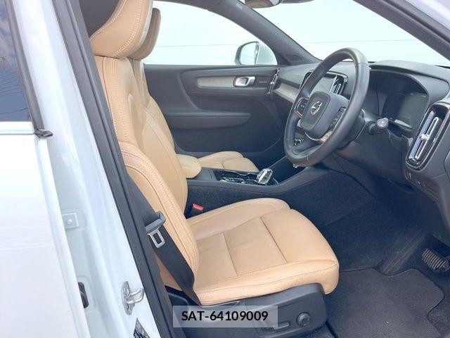 Volvo XC40 2019-05 5882217-8