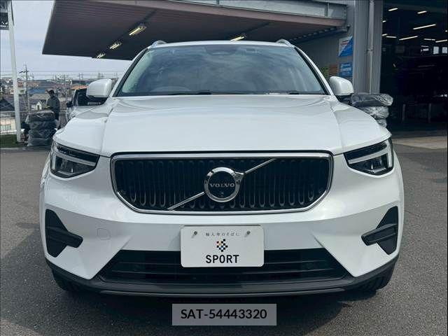Volvo XC40 2024-10 5882204-12