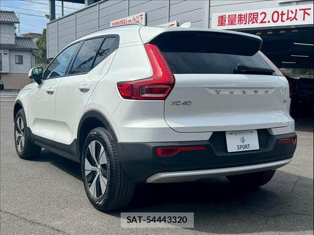 Volvo XC40 2024-10 5882204-16