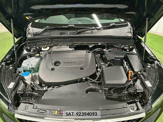 Volvo XC40 2025-03 5882197-11