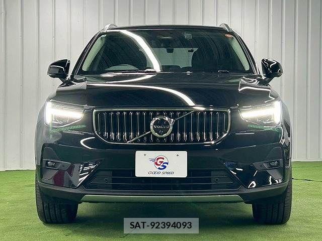 Volvo XC40 2025-03 5882197-12